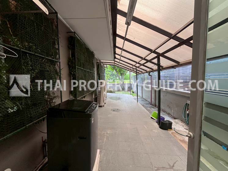 House with Shared Pool in Sukhumvit 